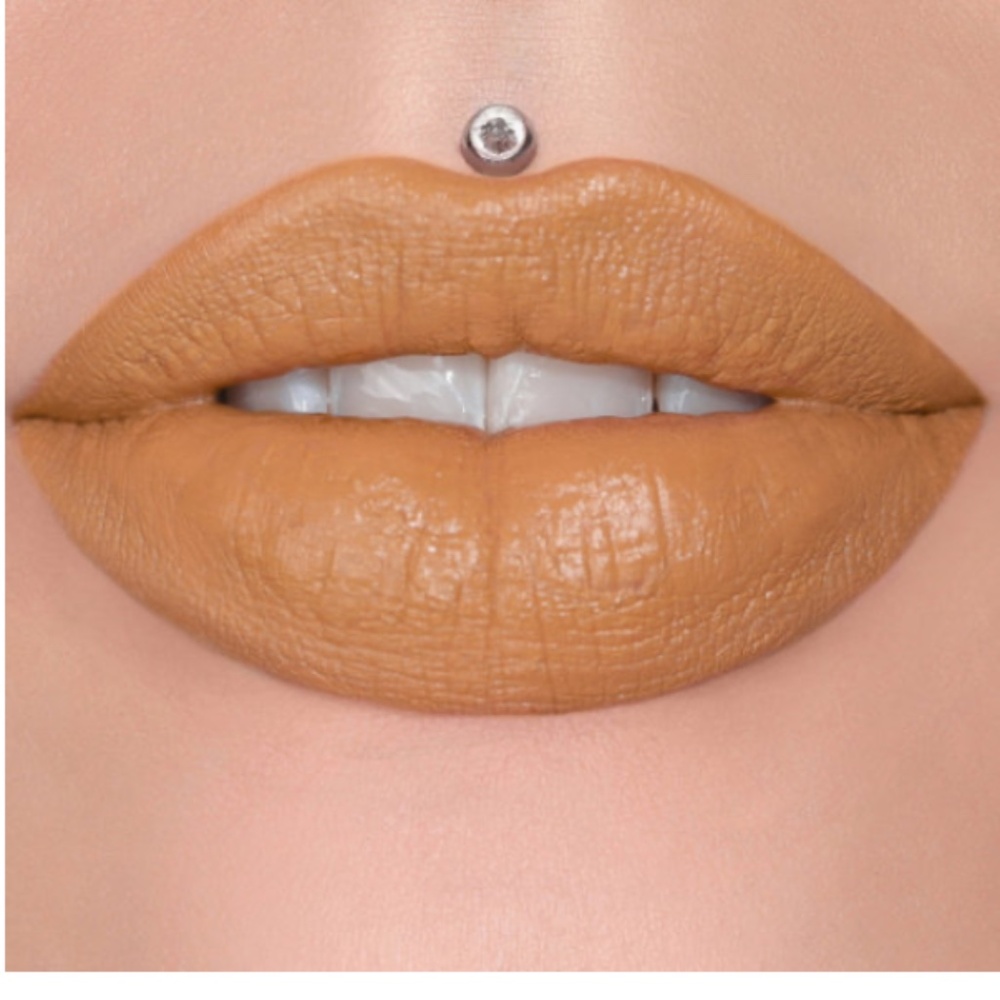 Jeffree Star Velvet Trap Lipstick in Gardening .12 oz - Picture 4 of 4